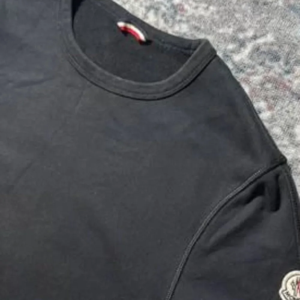 moncler - Picture 2 of 2